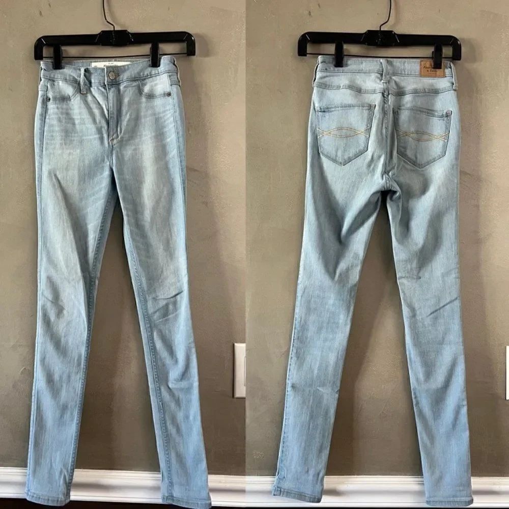 Abercrombie & Fitch Super High Rise Jeggings